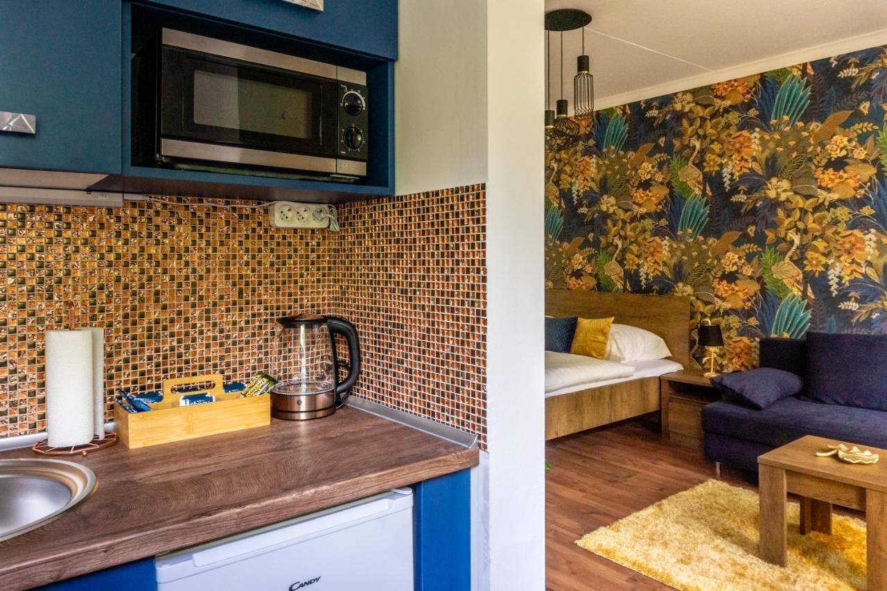 Secret Garden Apartman Мишкольц Экстерьер фото